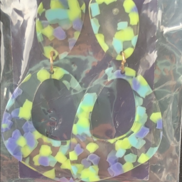 Jewelry - Picture 8 of 8